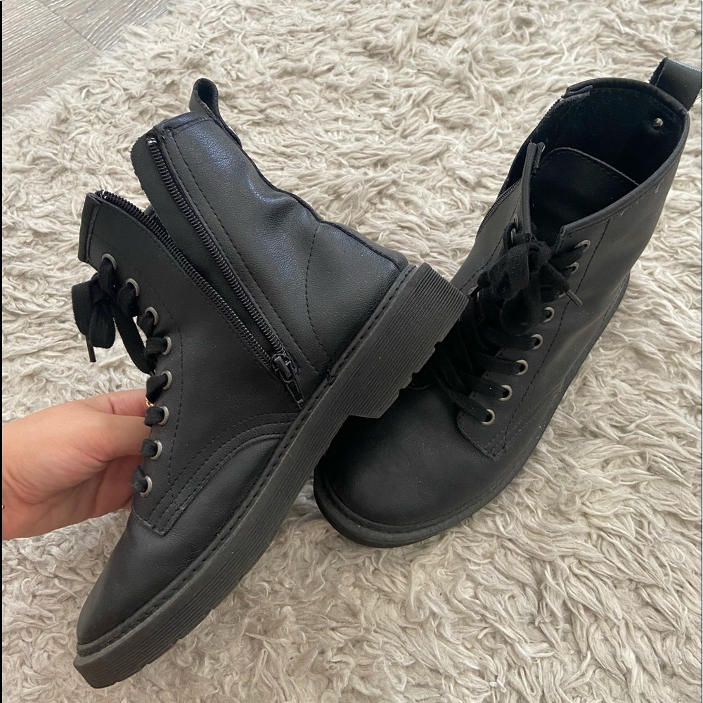 Steve Madden boots